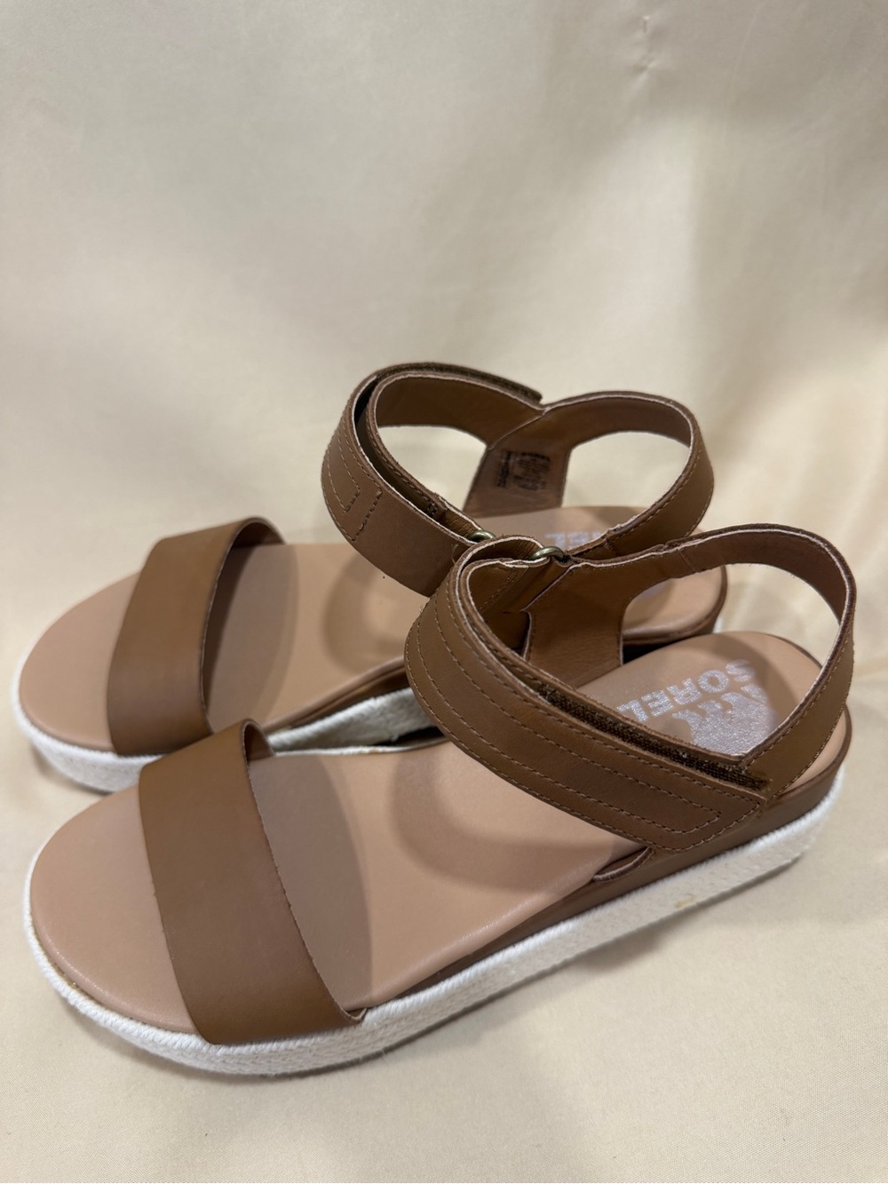 NEW Sorel Cameron Flatform Sandals Velvet Tan Chalk Women’s Size 8